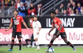 图卢兹中场调度有序,法甲控球打法初见成效